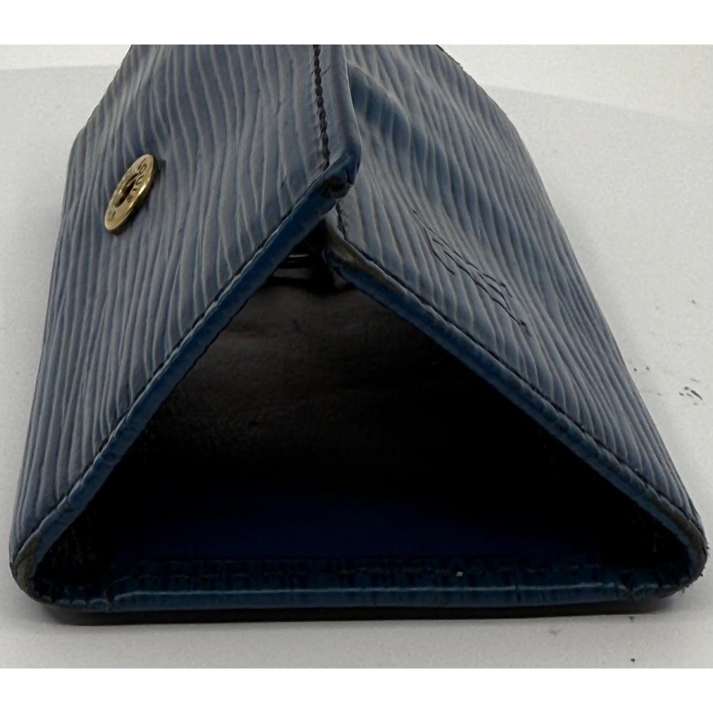 Authentic Louis Vuitton Blue Epi Leather 4-Key Holder - Classic & Functional!