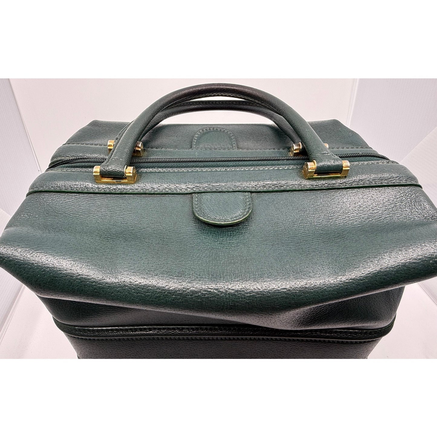 Authentic Vintage Gucci Green Leather Doctor’s Bag